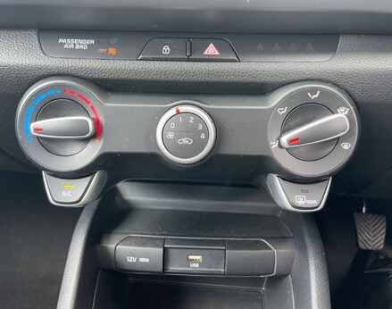 Kia Rio 1 29