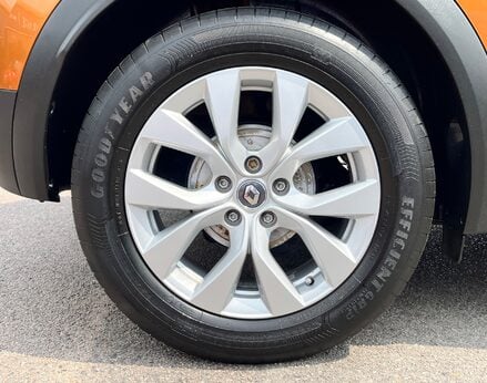 Renault Captur ICONIC TCE 15