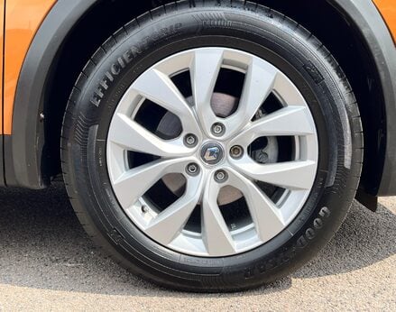 Renault Captur ICONIC TCE 16