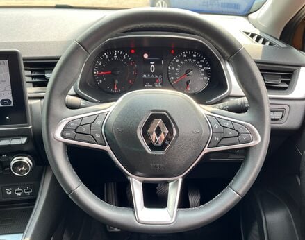 Renault Captur ICONIC TCE 20