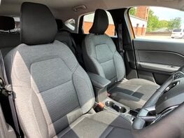 Renault Captur ICONIC TCE 62