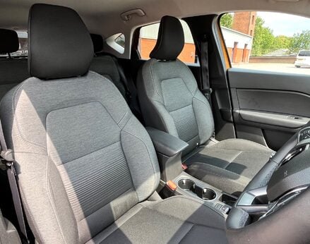 Renault Captur ICONIC TCE 62