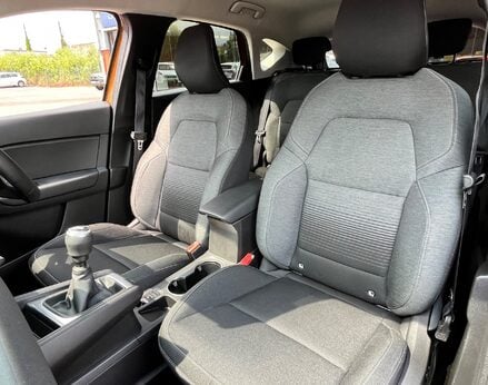 Renault Captur ICONIC TCE 63