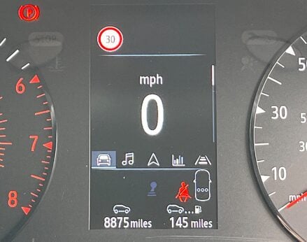Renault Captur ICONIC TCE 22