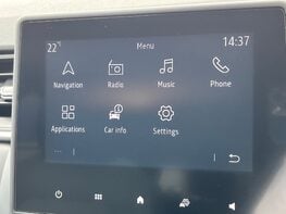 Renault Captur ICONIC TCE 34