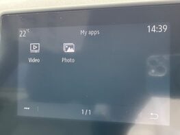 Renault Captur ICONIC TCE 39