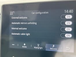 Renault Captur ICONIC TCE 44