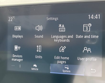 Renault Captur ICONIC TCE 45