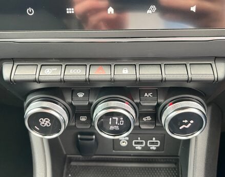 Renault Captur ICONIC TCE 48