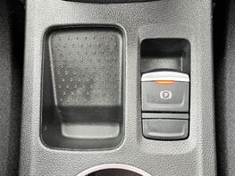 Renault Captur ICONIC TCE 52