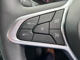 Renault Captur ICONIC TCE 54
