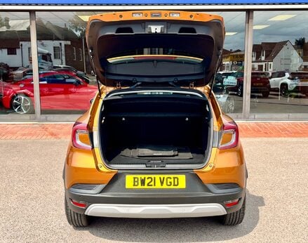Renault Captur ICONIC TCE 65
