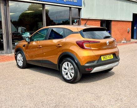 Renault Captur ICONIC TCE 9