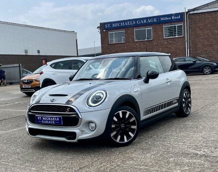 Mini Hatch COOPER S 1