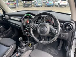 Mini Hatch COOPER S 17