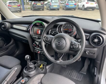 Mini Hatch COOPER S 17