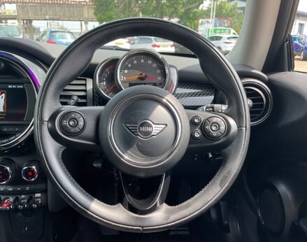 Mini Hatch COOPER S 19