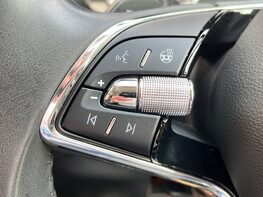 Skoda Karoq SE L TDI SCR DSG 54