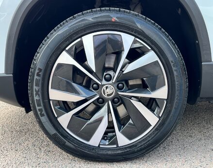 Skoda Karoq SE L TDI SCR DSG 13