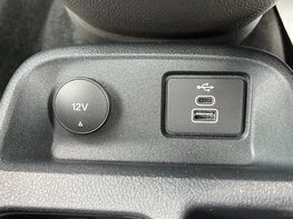 Ford Grand Tourneo Connect ACTIVE ECOBLUE 50