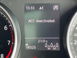 Volkswagen Touran SE FAMILY TSI 24