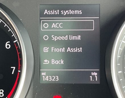 Volkswagen Touran SE FAMILY TSI 25