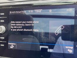 Volkswagen Touran SE FAMILY TSI 38