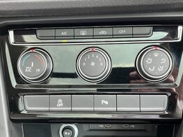 Volkswagen Touran SE FAMILY TSI 41