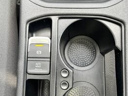 Volkswagen Touran SE FAMILY TSI 44
