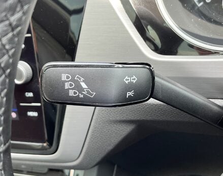 Volkswagen Touran SE FAMILY TSI 47