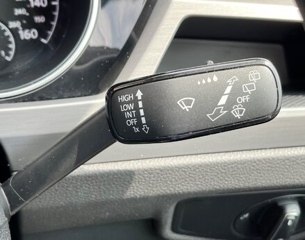 Volkswagen Touran SE FAMILY TSI 48