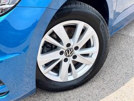 Volkswagen Touran SE FAMILY TSI 3