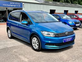 Volkswagen Touran SE FAMILY TSI 4