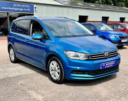 Volkswagen Touran SE FAMILY TSI 4