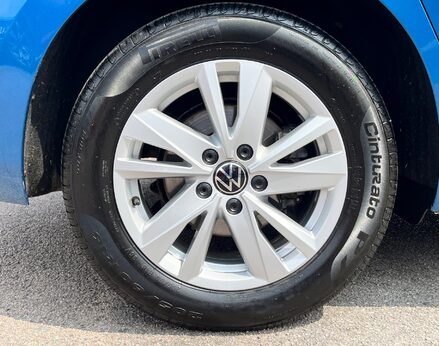 Volkswagen Touran SE FAMILY TSI 15