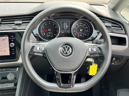 Volkswagen Touran SE FAMILY TSI 20