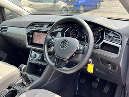 Volkswagen Touran SE FAMILY TSI 18