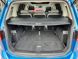 Volkswagen Touran SE FAMILY TSI 58