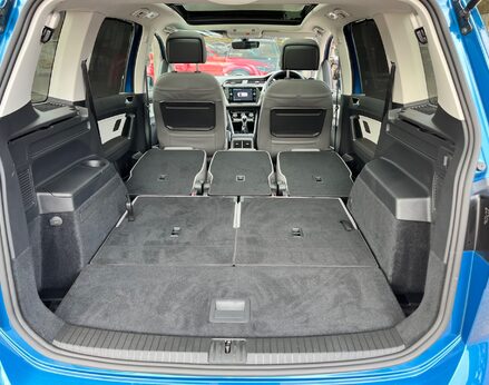 Volkswagen Touran SE FAMILY TSI 60