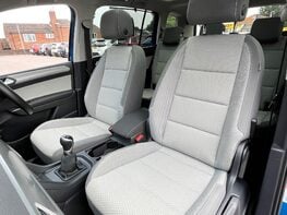 Volkswagen Touran SE FAMILY TSI 53