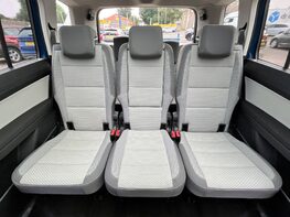 Volkswagen Touran SE FAMILY TSI 54