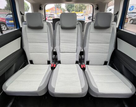 Volkswagen Touran SE FAMILY TSI 54