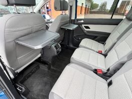 Volkswagen Touran SE FAMILY TSI 56