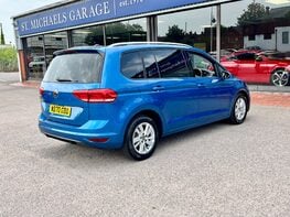Volkswagen Touran SE FAMILY TSI 8