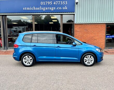 Volkswagen Touran SE FAMILY TSI 10