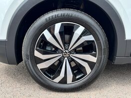 Volkswagen T-Cross BLACK EDITION TSI 12