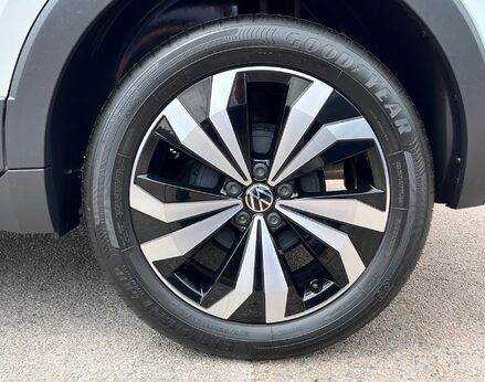 Volkswagen T-Cross BLACK EDITION TSI 13