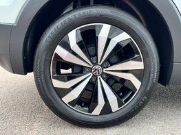 Volkswagen T-Cross BLACK EDITION TSI 14