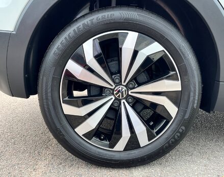 Volkswagen T-Cross BLACK EDITION TSI 14
