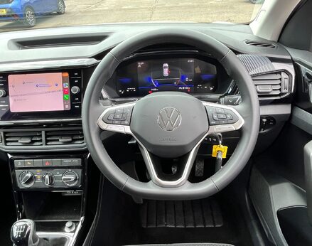 Volkswagen T-Cross BLACK EDITION TSI 18